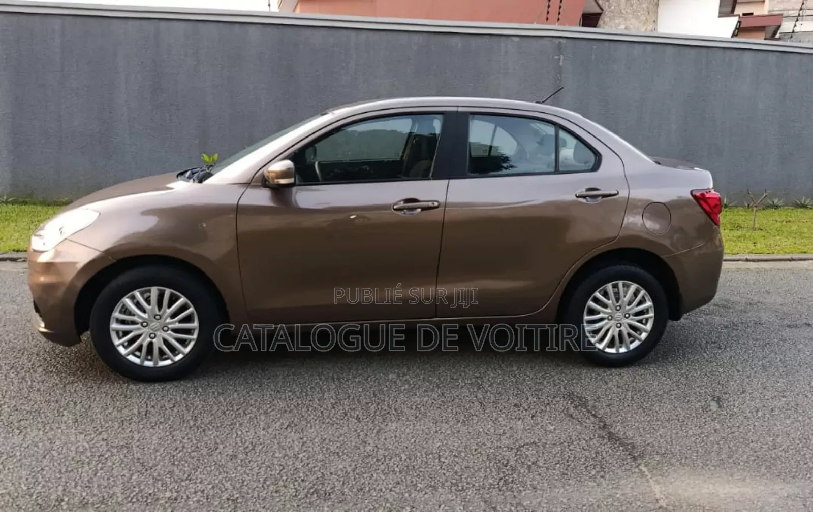 Suzuki Dzire 2024 Marron