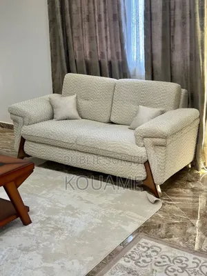 Salon Neuf Disponible À Très Bon Prix