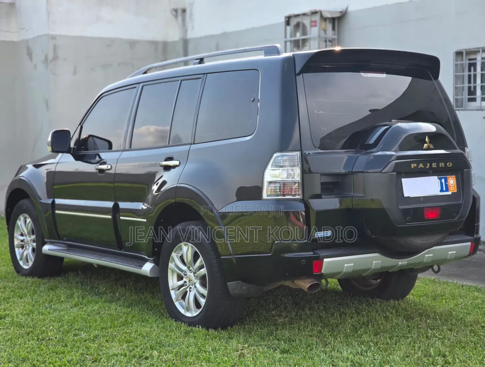 Mitsubishi Pajero 2022 Black
