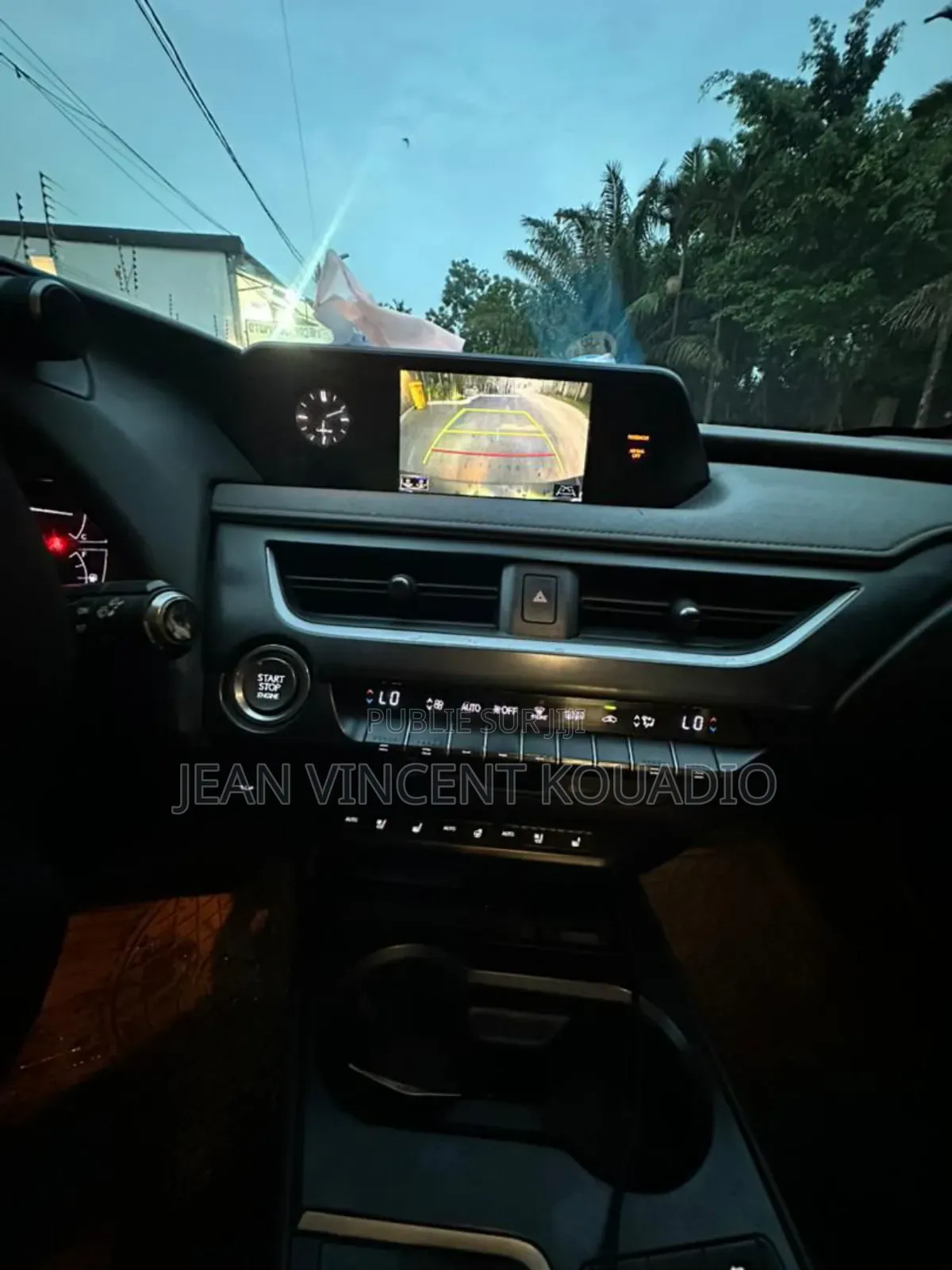 Lexus UX 200 2020 Argenté