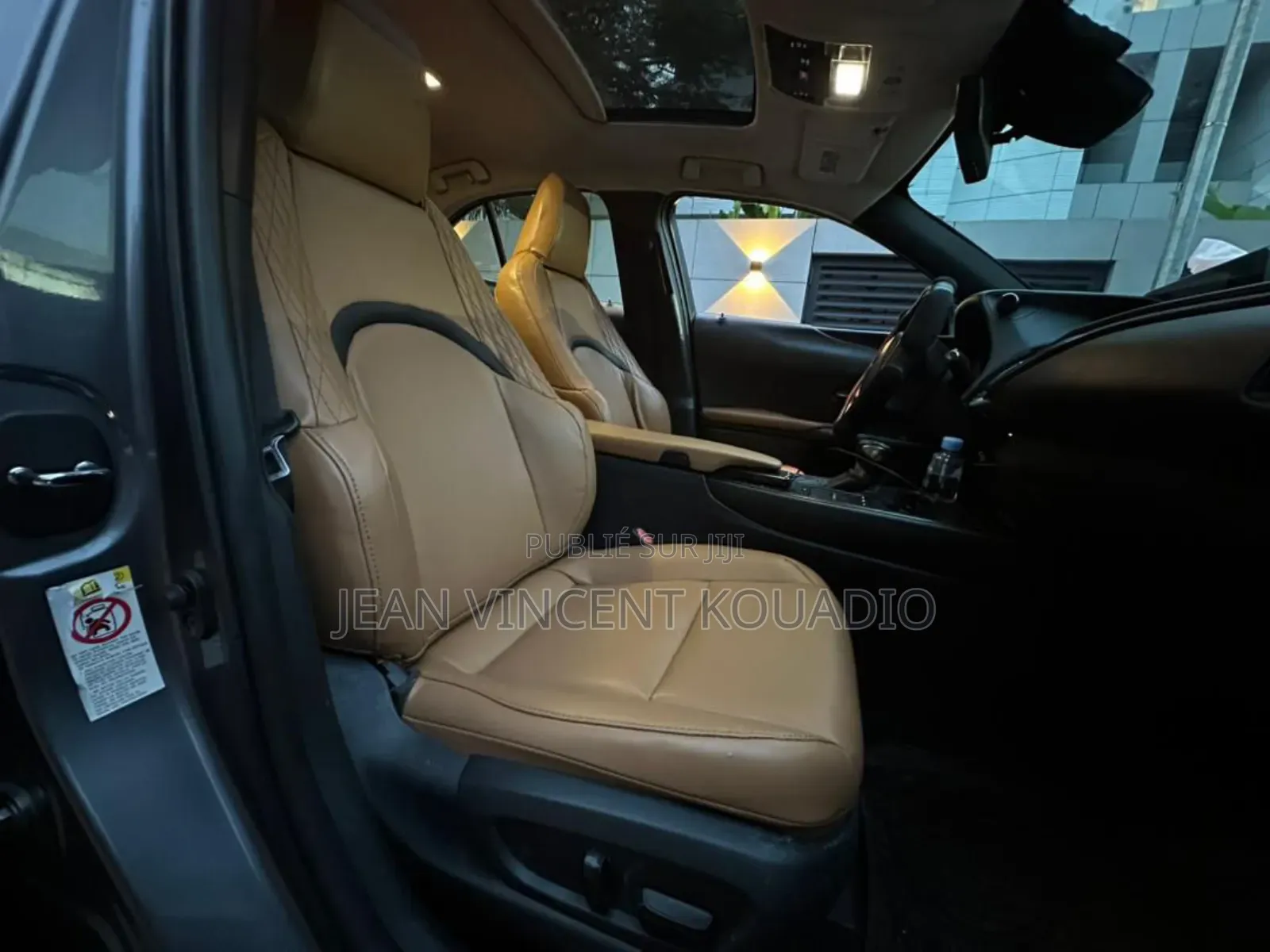 Lexus UX 200 2020 Argenté