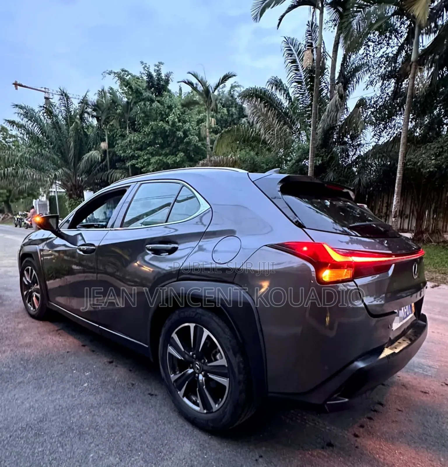 Lexus UX 200 2020 Argenté