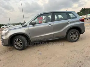 Suzuki Vitara 2019 Gris
