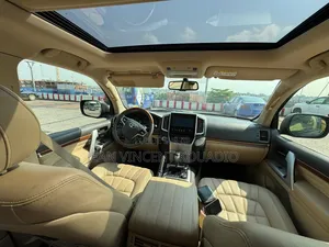 Toyota Land Cruiser 4.5 V8 GXR 2016 Black