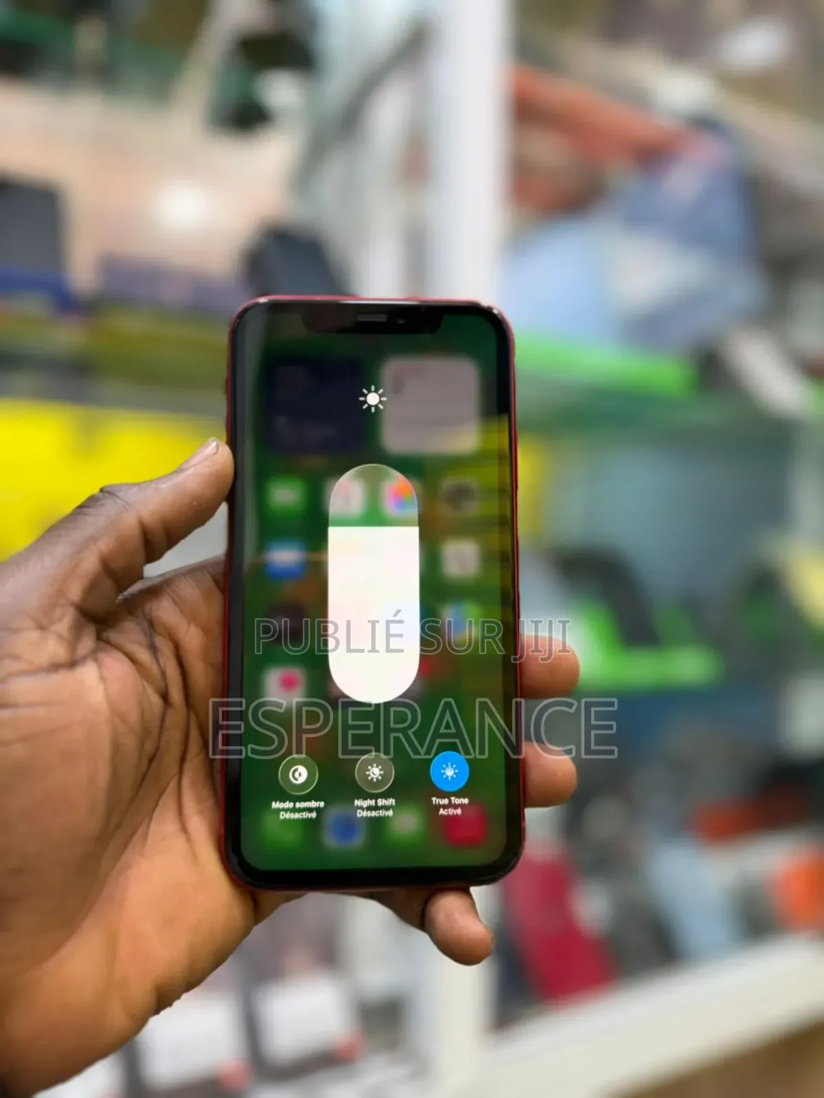 Apple iPhone 11 64 GB Rouge