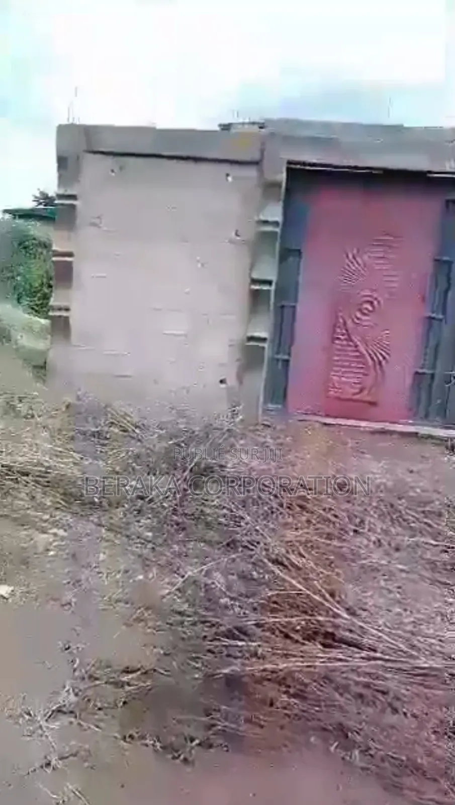 4chbre Villa dans Beraka Corporation, Daloa à Vendre