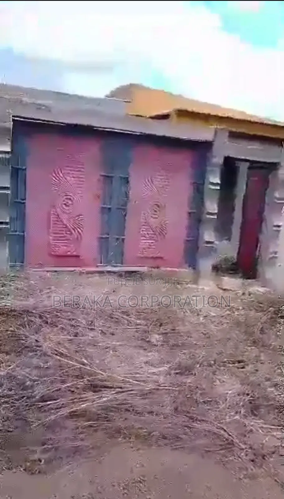 4chbre Villa dans Beraka Corporation, Daloa à Vendre