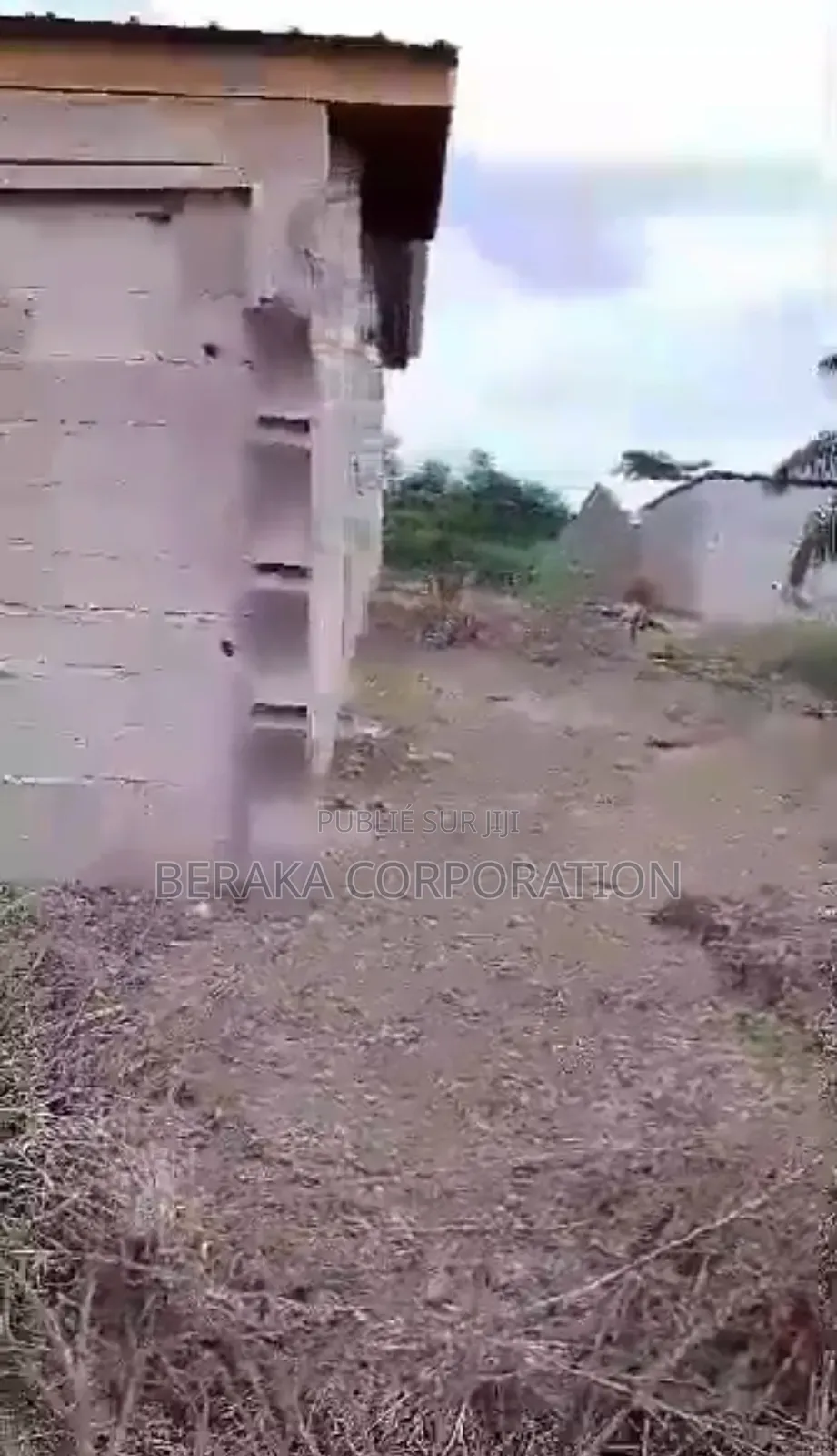 4chbre Villa dans Beraka Corporation, Daloa à Vendre