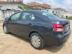 Toyota Yaris SE Hatchback 5dr 2012 Black