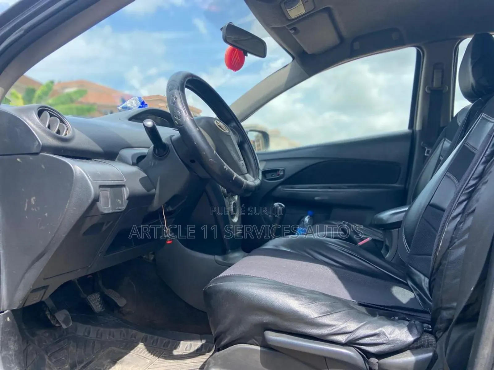 Toyota Yaris SE Hatchback 5dr 2012 Black