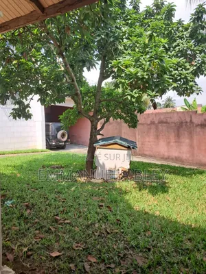 6chbre Villa dans Deux Plateaux à Vendre