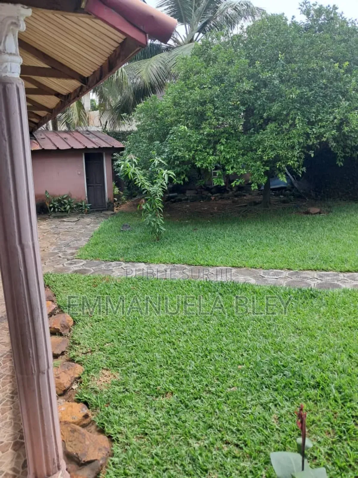 6chbre Villa dans Deux Plateaux à Vendre