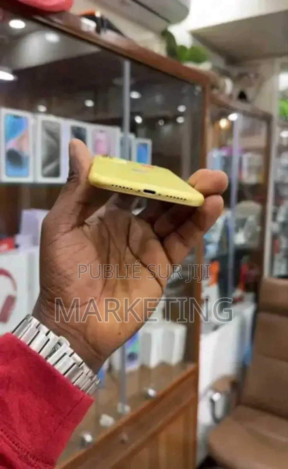 New Apple iPhone 11 64 GB Jaune