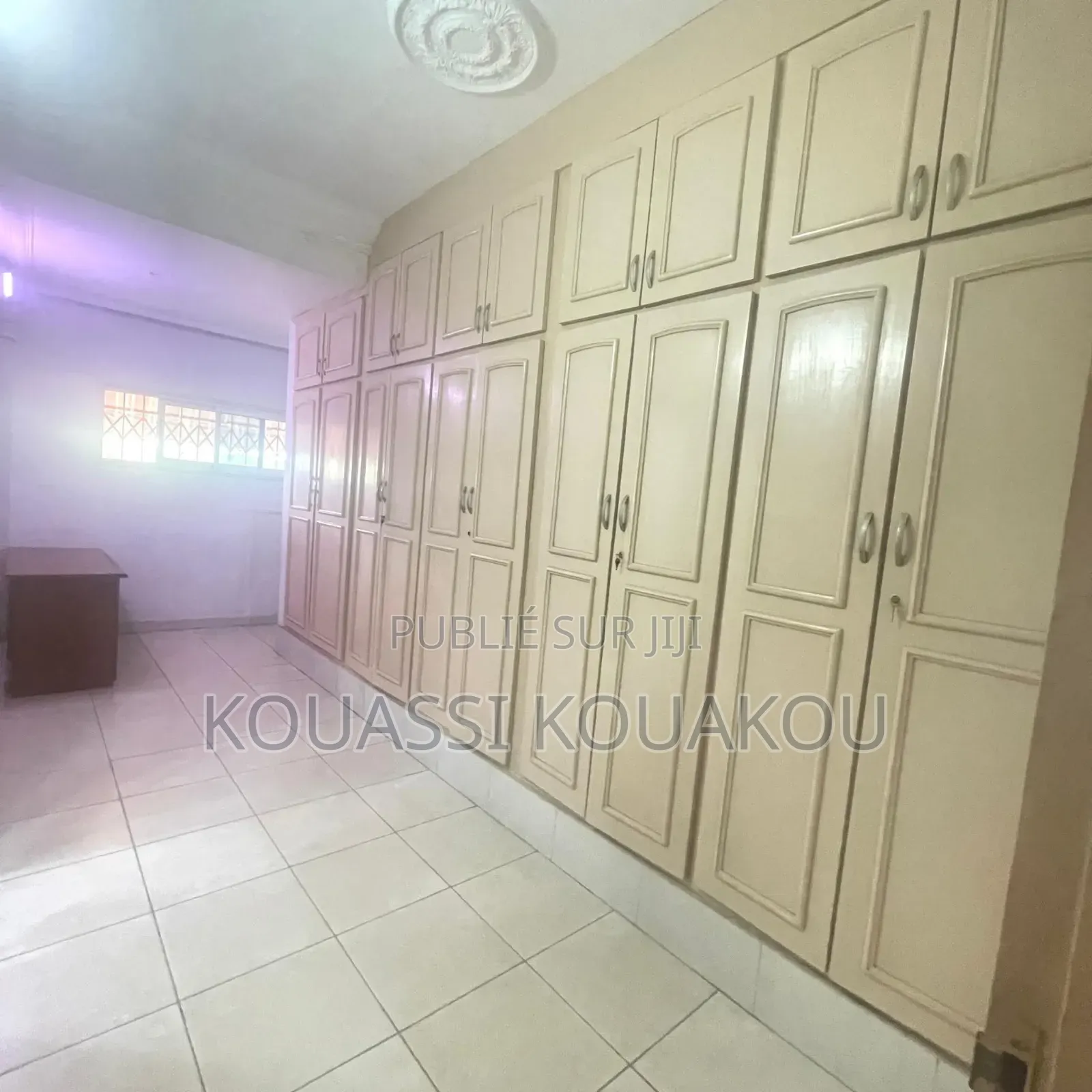 8chbre Duplex dans Kouassi, Cocody à Vendre