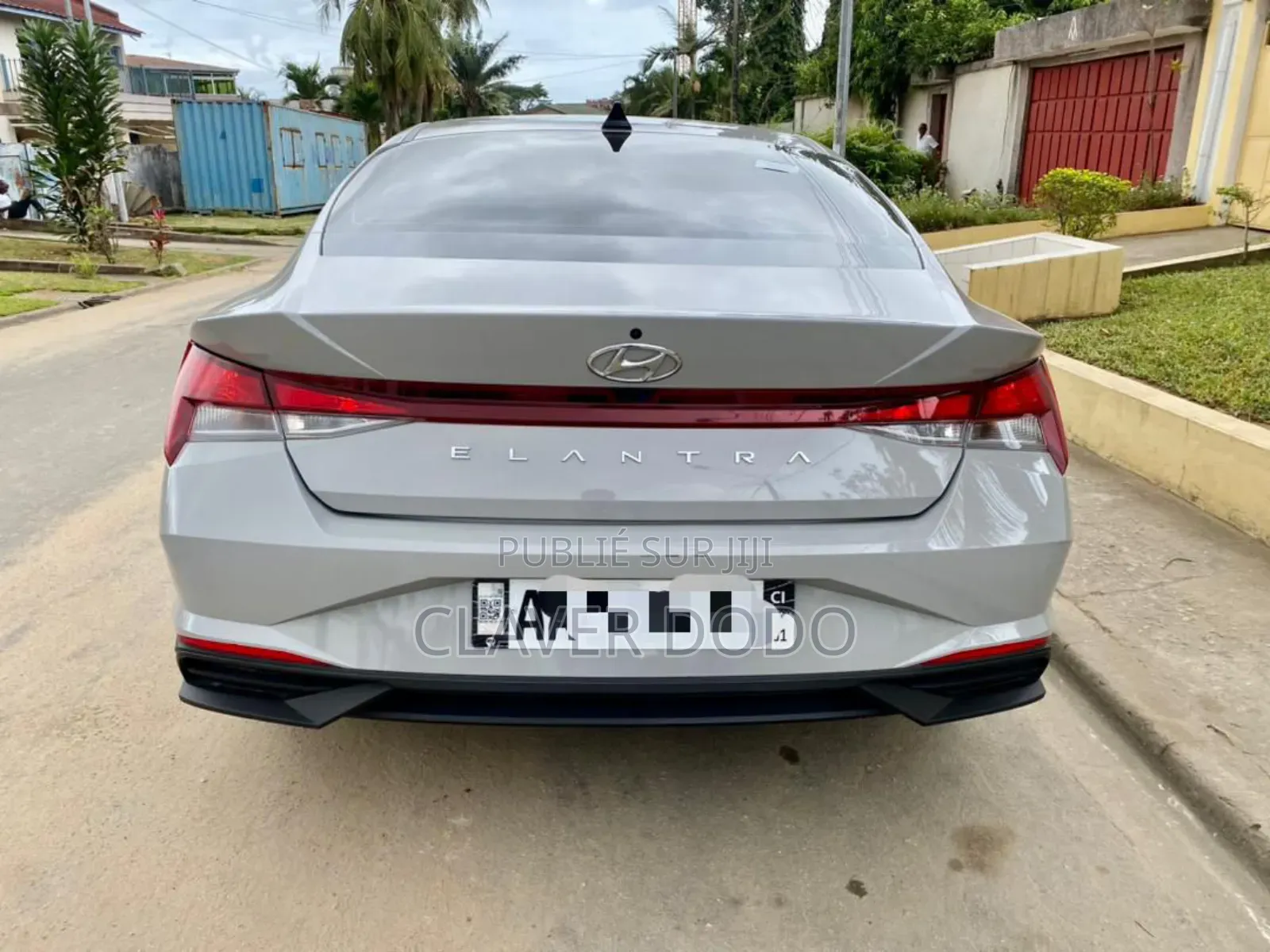 Hyundai Elantra 2021 Gris