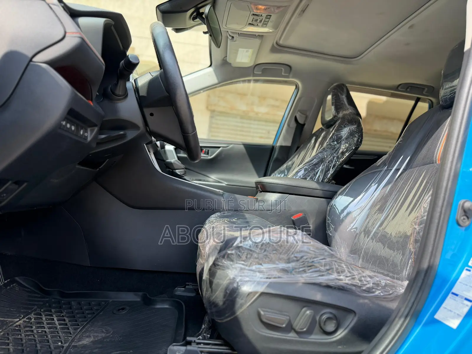 Toyota RAV4 2024 Blue