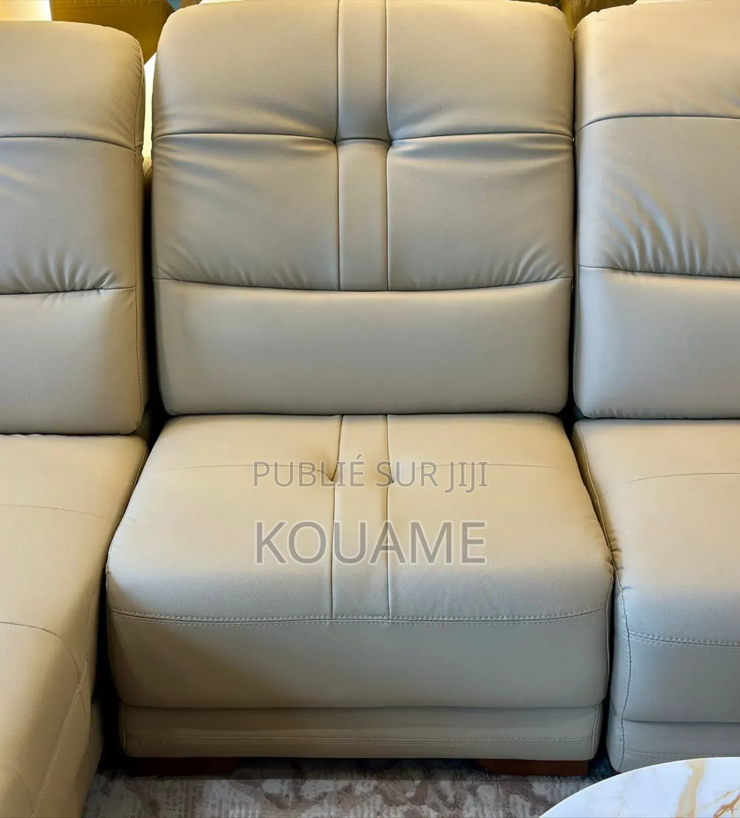 Canapé d'Angle Neuf Disponible