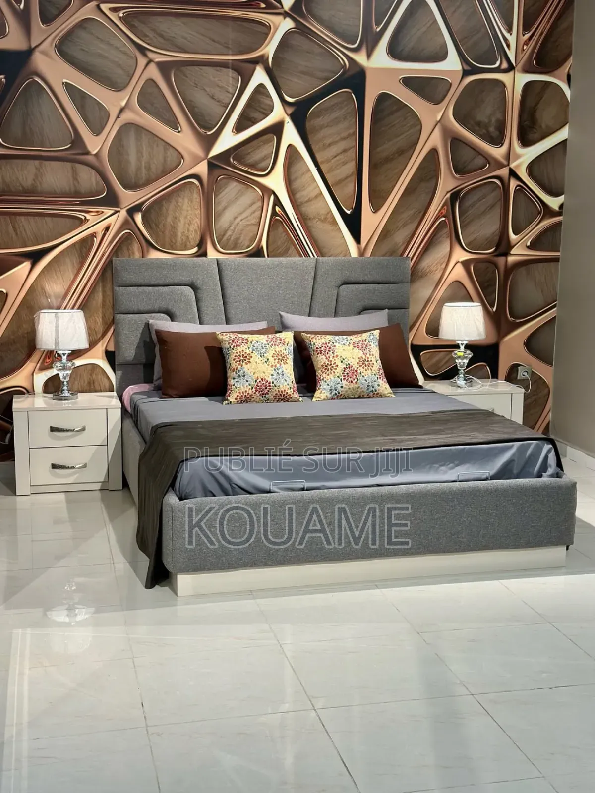 Lit Et Cadres De Lit Neuf Et Disponible