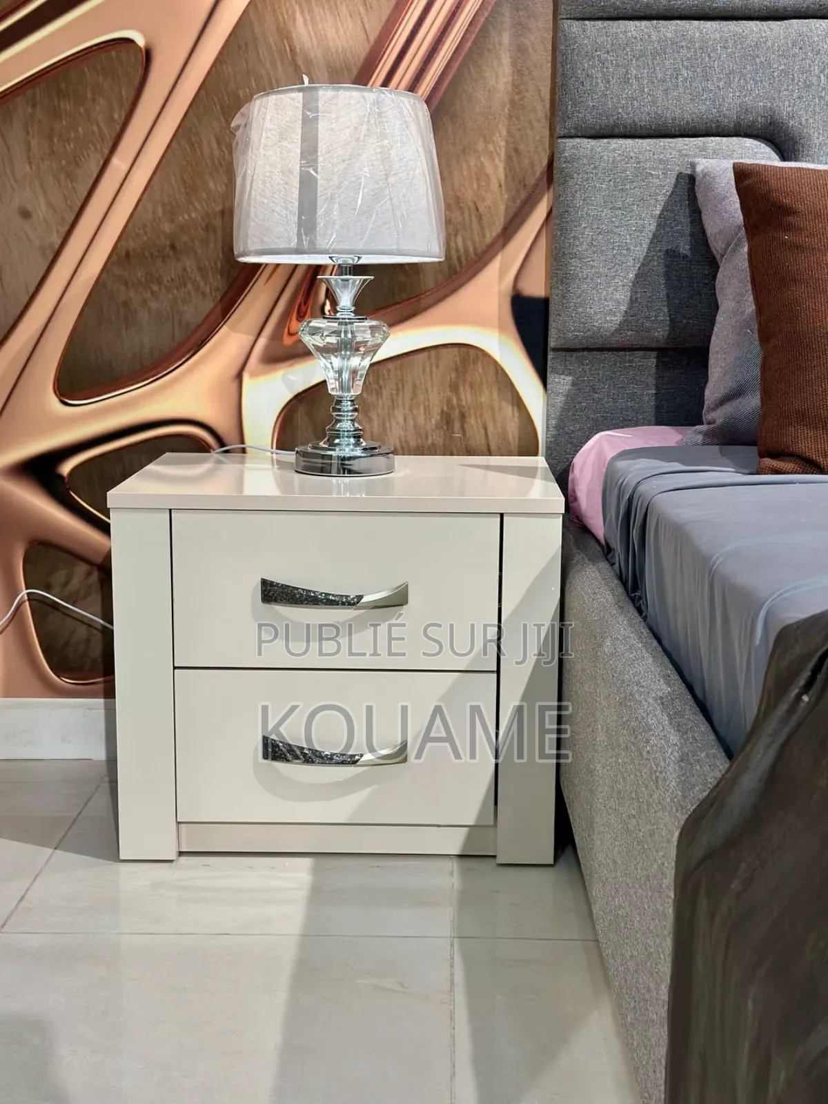 Lit Et Cadres De Lit Neuf Et Disponible