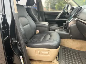 Toyota Land Cruiser 4.5 V8 GXR 2020 Black