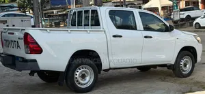 Toyota Hilux 2023 Blanc