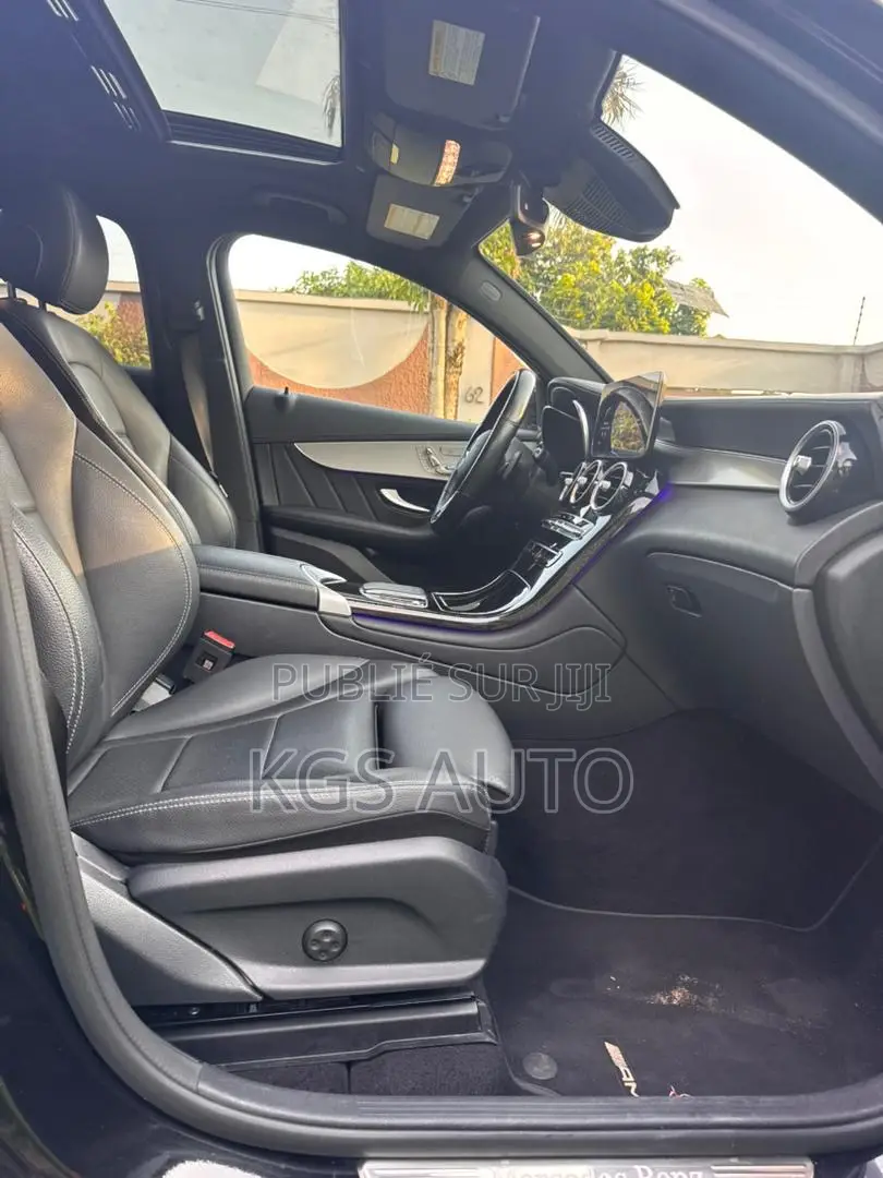Mercedes-Benz GLC-Class GLC 300 4MATIC AWD 2023 Noir Mat