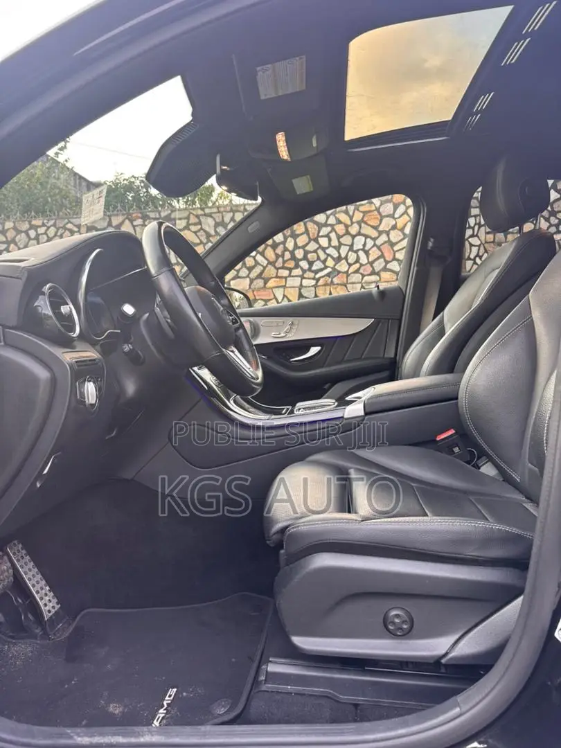 Mercedes-Benz GLC-Class GLC 300 4MATIC AWD 2023 Noir Mat