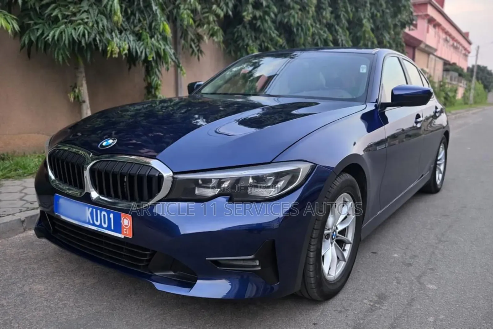 BMW 318i 2022 Blue