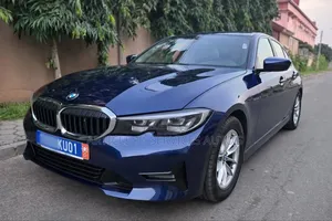BMW 318i 2022 Blue