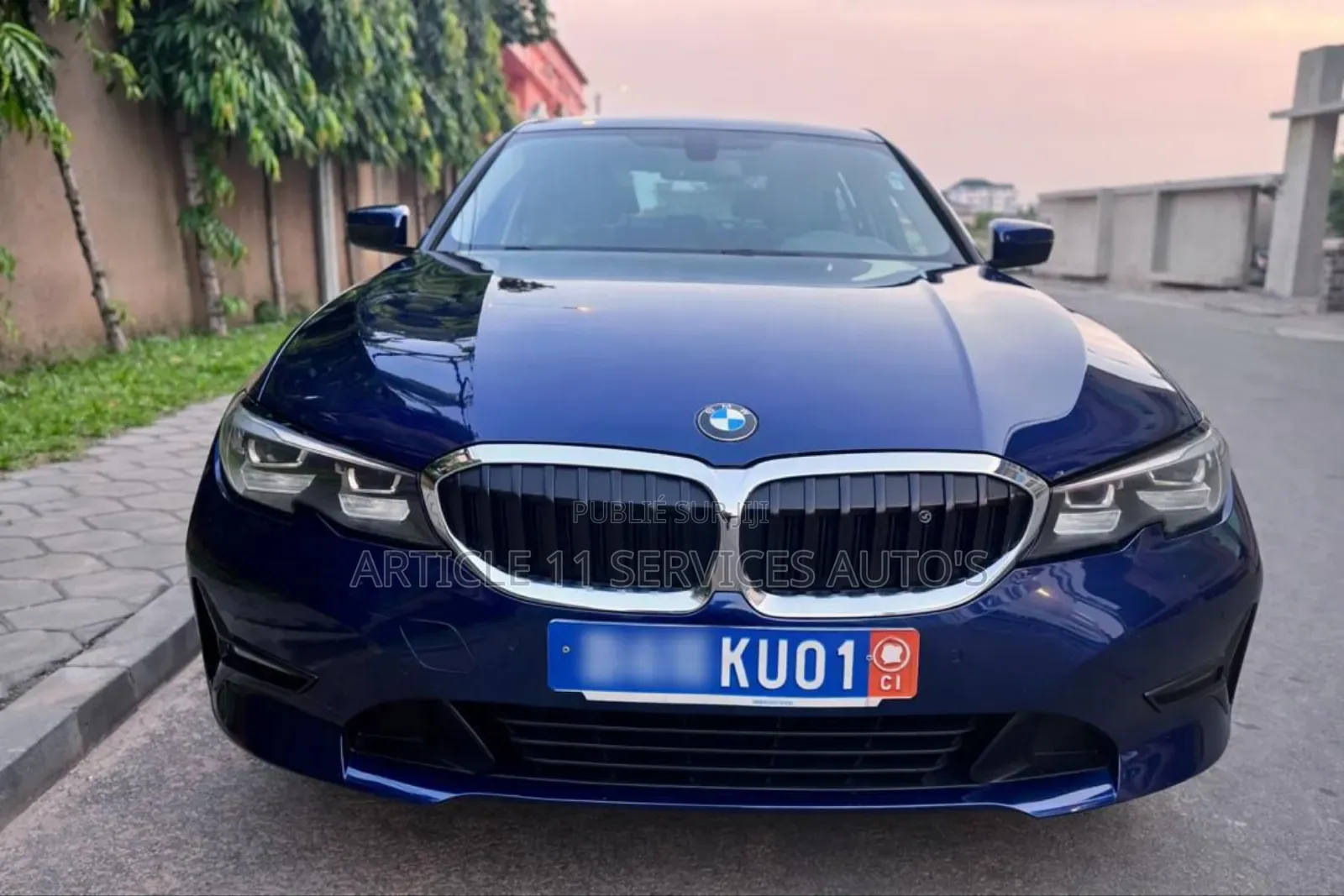 BMW 318i 2022 Blue
