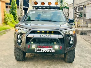 New Toyota 4-Runner 2024 Gris