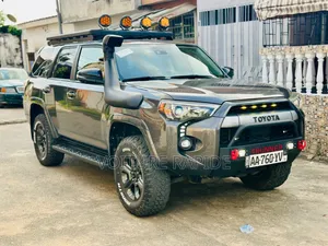 New Toyota 4-Runner 2024 Gris