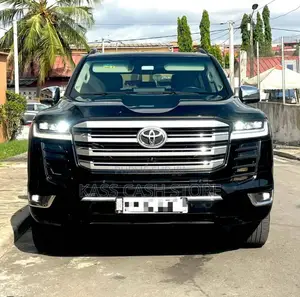 Toyota Land Cruiser 2025 Noir