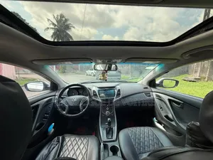 Hyundai Elantra 2016 Gris