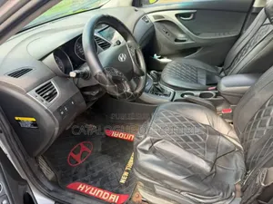 Hyundai Elantra 2016 Gris