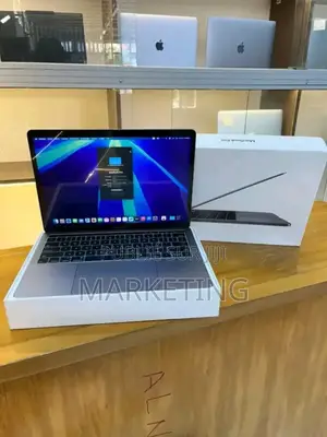 New Ordinateur Portable Apple MacBook 2019 8GB AMD Ryzen 7 SSD 256GB