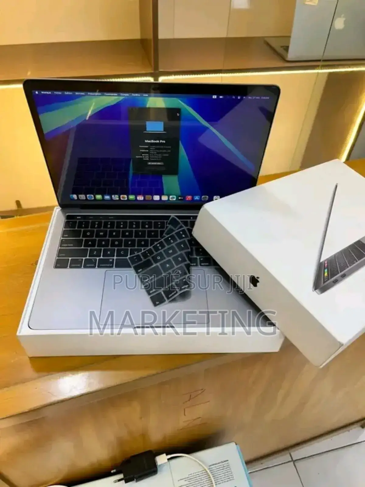 New Ordinateur Portable Apple MacBook 2019 8GB AMD Ryzen 7 SSD 256GB
