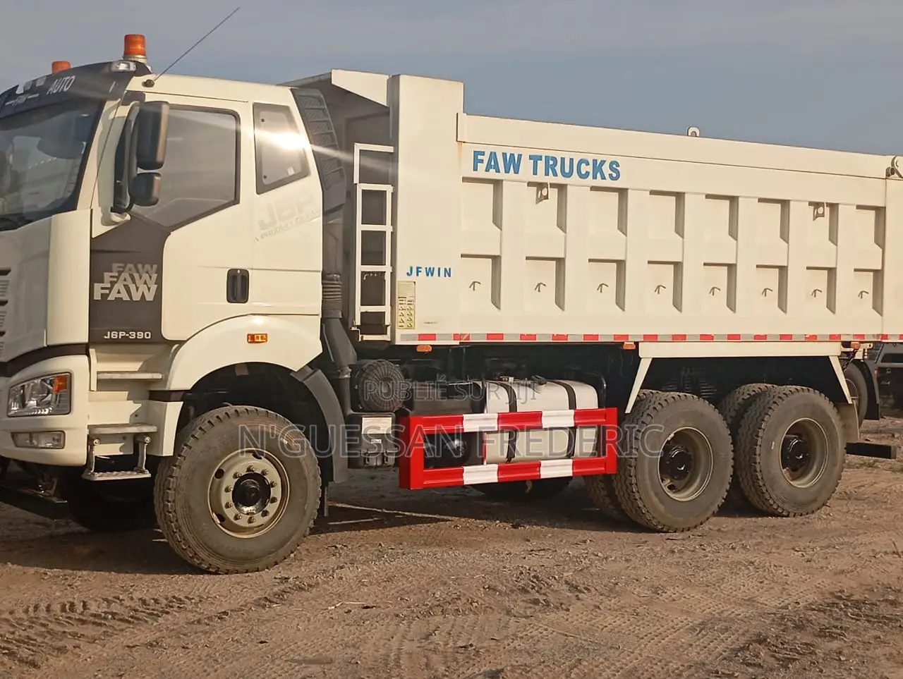 Camion Benne Faw 10 Roues Neuve