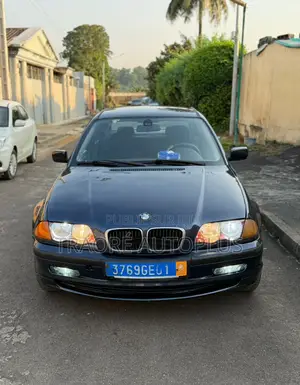 BMW 318i 1999 Blue