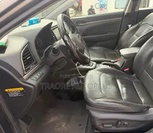 Hyundai Elantra 2018 Gris