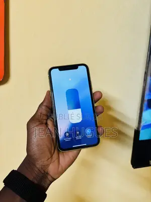 Apple iPhone 11 64 GB Jaune