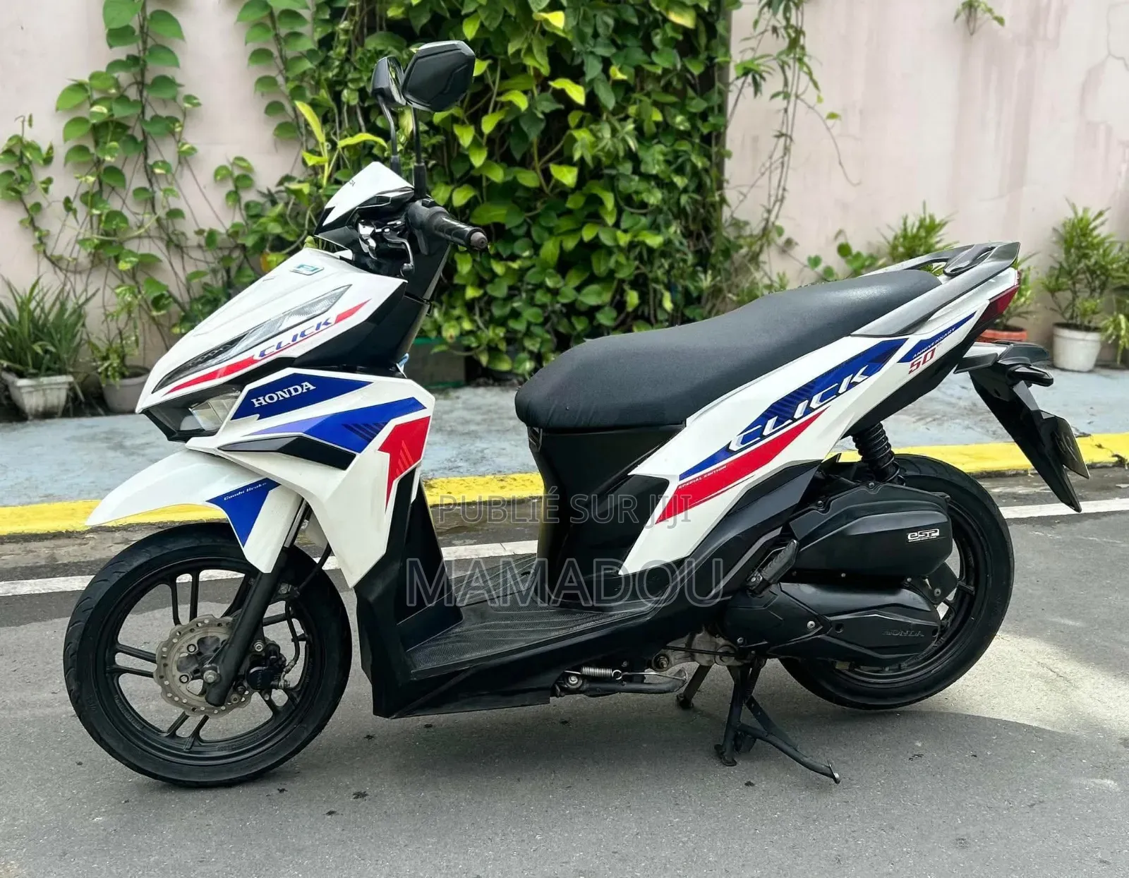 New Honda CB 2025 Blanc