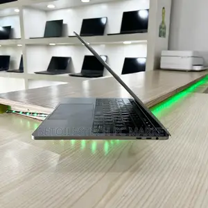 Ordinateur Portable Apple MacBook Pro 2018 8GB Intel Core I5 SSD 256GB