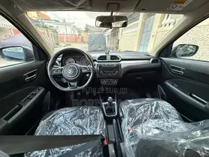 Suzuki Dzire 2024 Blanc