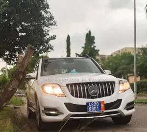 Mercedes-Benz GLK-Class Base GLK 250 BlueTEC 4dr AWD 4MATIC (2.1L 4cyl)