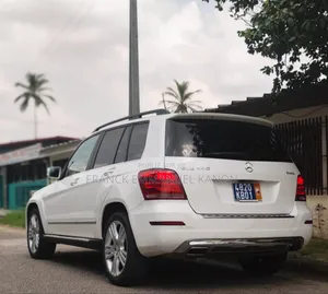 Mercedes-Benz GLK-Class Base GLK 250 BlueTEC 4dr AWD 4MATIC (2.1L 4cyl)