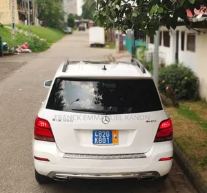 Mercedes-Benz GLK-Class Base GLK 250 BlueTEC 4dr AWD 4MATIC (2.1L 4cyl)