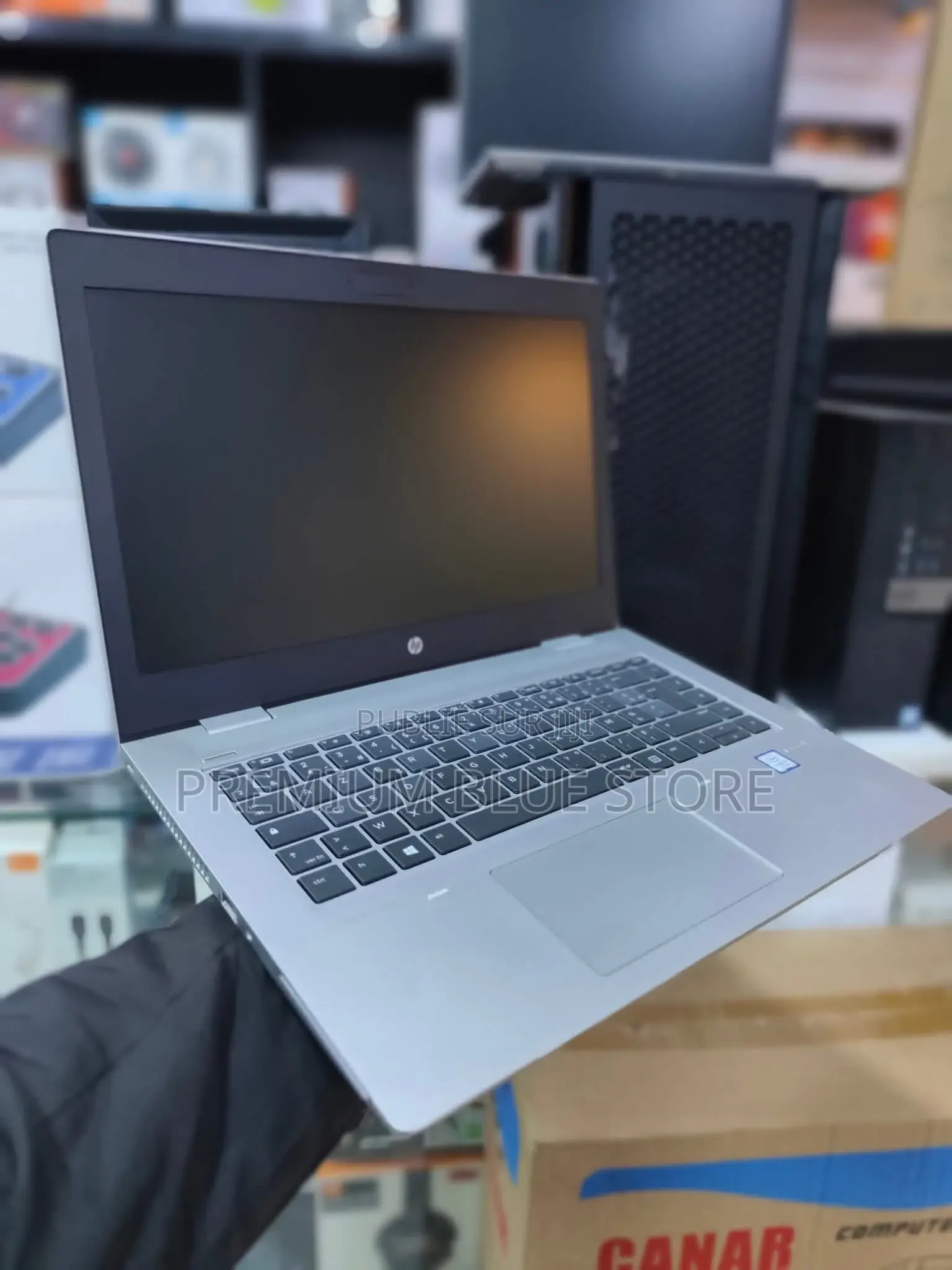 Neuf Ordinateur Portable HP ProBook 640 G4 8GB Intel Core I5 SSD 256GB