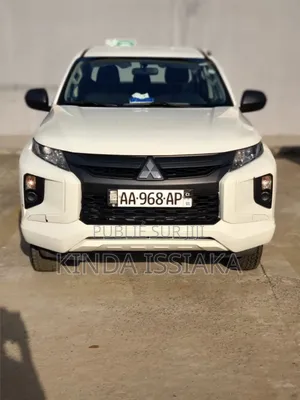 Mitsubishi L200 2023 Blanc cassé