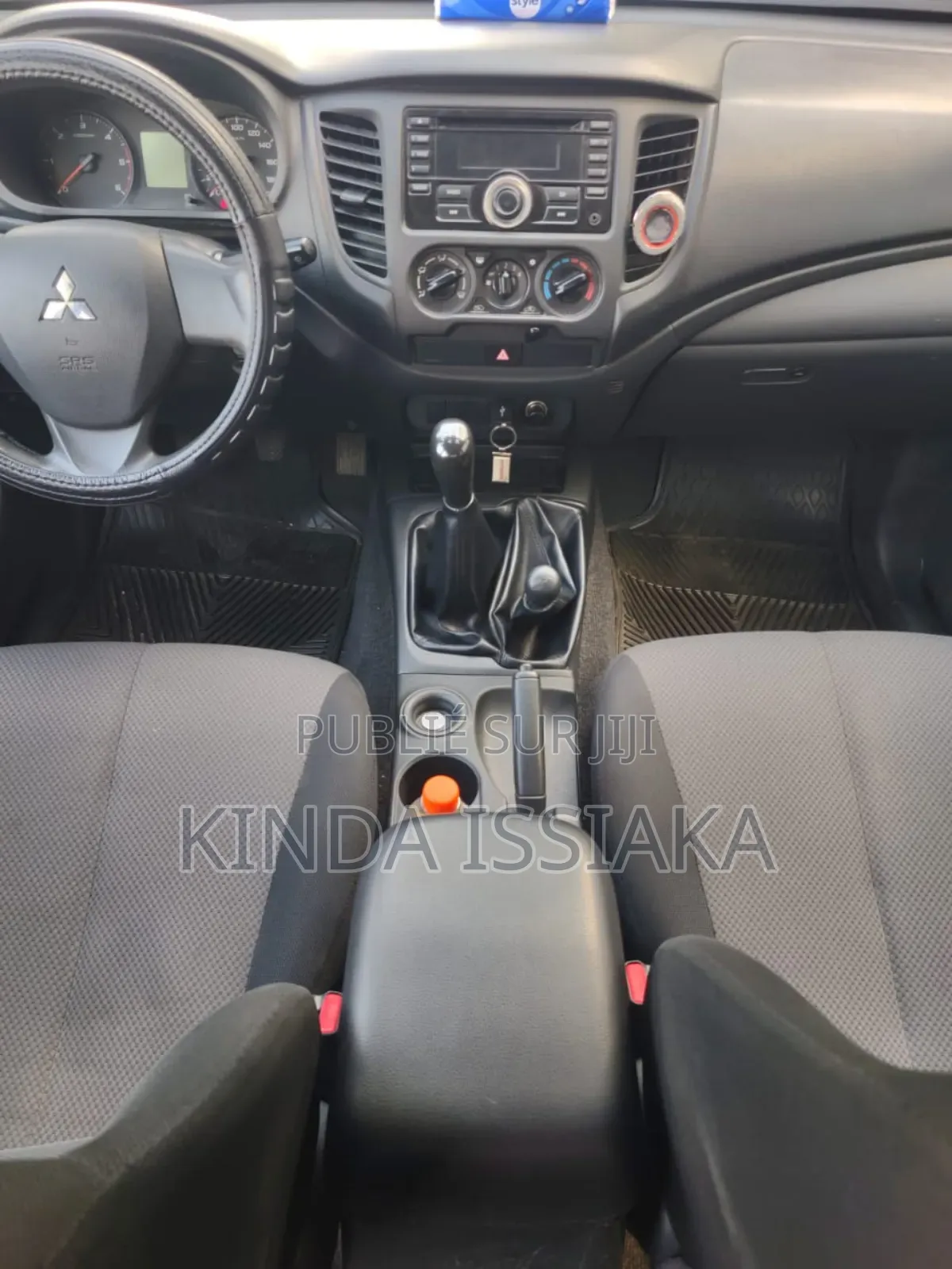 Mitsubishi L200 2023 Blanc cassé